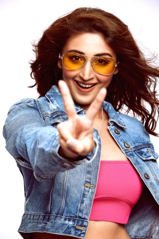 Dhvani Bhanushali debuts as composer-lyricist with 'Mera Yaar' featuring Aditya Seal - Vimarsana News