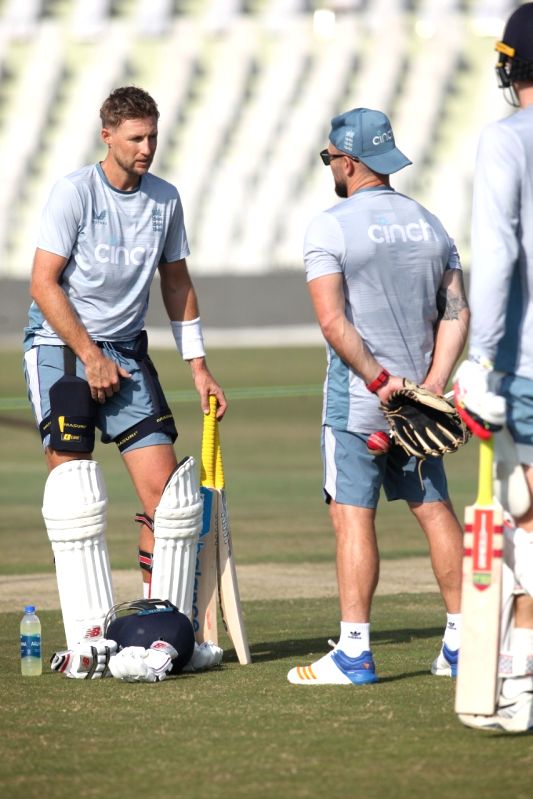 England, Pakistan hold discussions over start of Rawalpindi Test as visitors struggle with viral infection - Vimarsana News