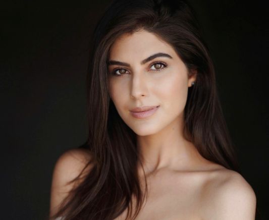 Elnaaz Norouzi: 2022 will be a good year for me - Vimarsana News