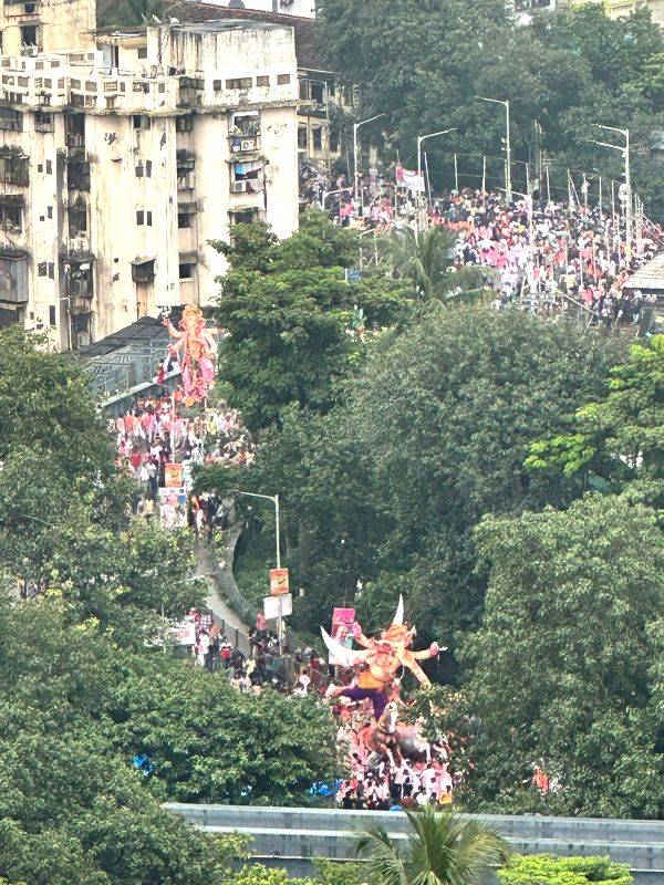 Ganesh immersion procession passes off peacefully in Hyderabad - Vimarsana News