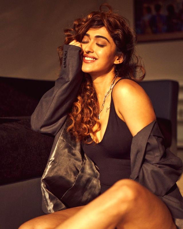 "Don't know Telugu but will learn it" says 'Tiger Nageswara Rao' actress Gayatri Bharadwaj - Vimarsana News