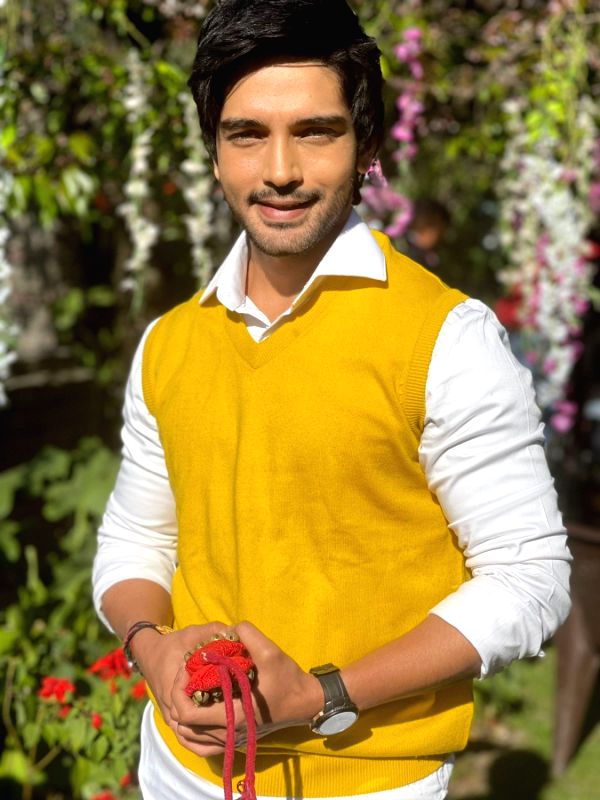 Harsh Rajput plays deaf and dumb character in latest music video 'Aas Paas' - Vimarsana News