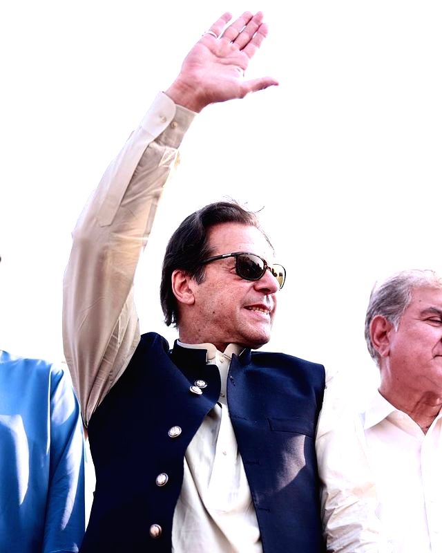Pakistan cricket fraternity condemns attack on ex-PM and captain Imran Khan - Vimarsana News
