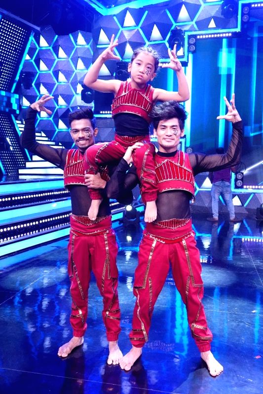 'IBD 2': Dibbay Das overjoyed on getting smartphone to connect with his mother - Vimarsana News