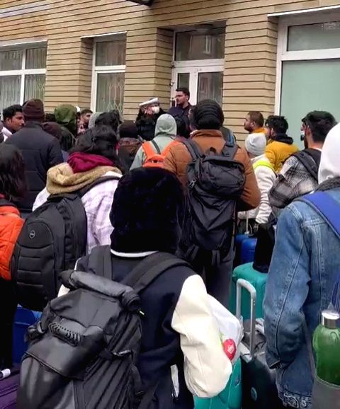 Ran out of food & money, Indian students queue up outside embassy in Kiev - Vimarsana News