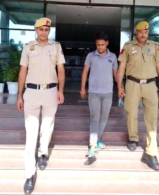 Job racket busted at IGI Airport, one held - Vimarsana News