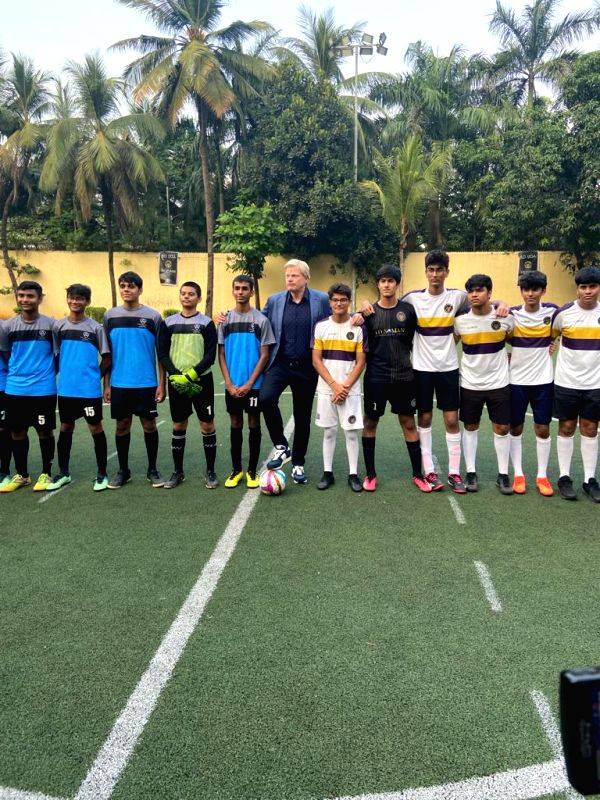 Kahn backs India to play FIFA World Cup - Vimarsana News