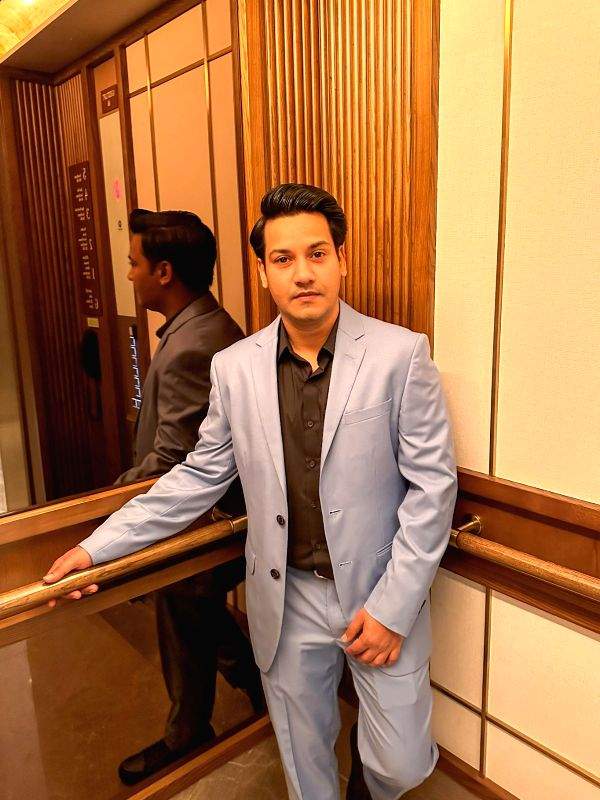 Khushaal Pawaar gives a peek into his Diwali celebrations, shares fondest memories - Vimarsana News