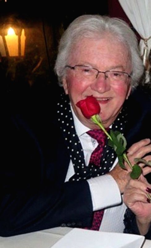 'Willy Wonka', 'Goldfinger' songwriter Leslie Bricusse no more - Vimarsana News