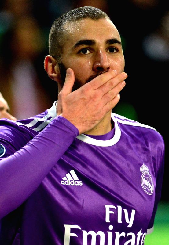 Ronaldo is selfish: Benzema