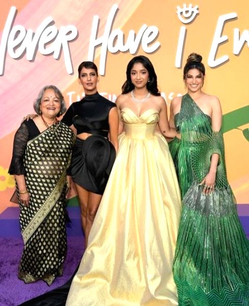 Maitreyi Ramakrishnan, Richa Moorjani groove to 'Sami Sami' in 'Never Have I Ever' - Vimarsana News