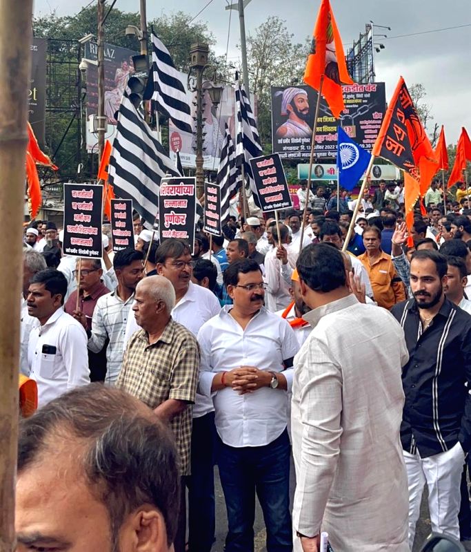 Pune shutdown: 80 groups, parties march to protest insults to Chhatrapati, others - Vimarsana News