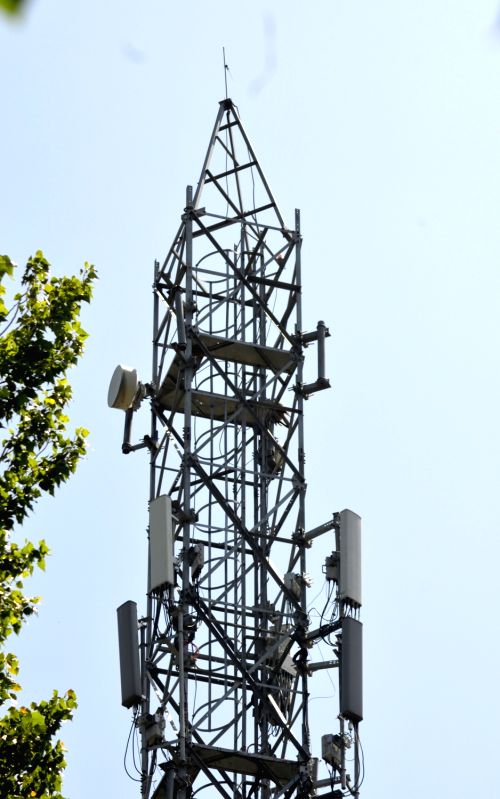 Radiation emitted from mobile towers has no ill effects on human health: Experts - Vimarsana News