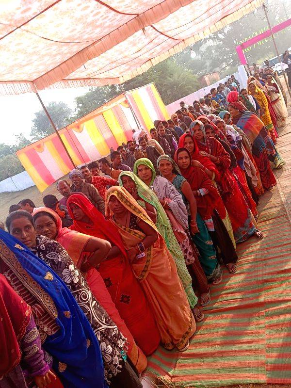 MP polls: 45.40% voter turnout till 1 pm, violence at several places - Vimarsana News