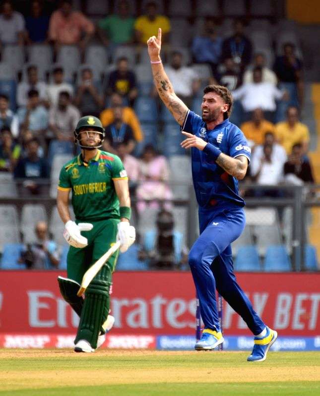Men's ODI WC: England pacer Topley leaves field with injured left index finger against South Africa - Vimarsana News