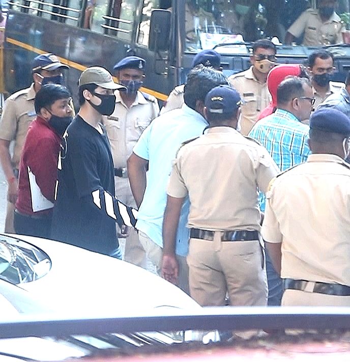 Aryan Khan bail verdict on Oct 20, NCB paints him as a 'junkie' - Vimarsana News