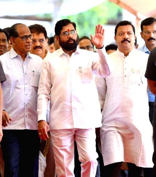 MahaYuti seat-sharing: CM Shinde asks party MPs, aspirants not to be impatient - Vimarsana News