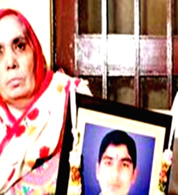 Muzaffarnagar victim's mother to contest bypoll in UP's Khatauli - Vimarsana News