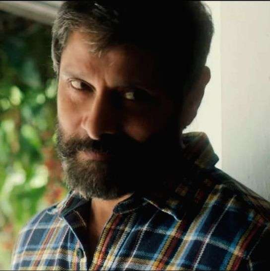 'Naracha Mudi' from Chiyaan Vikram's spy movie 'Dhruva Natchathiram' blends playful romance with lust - Vimarsana News