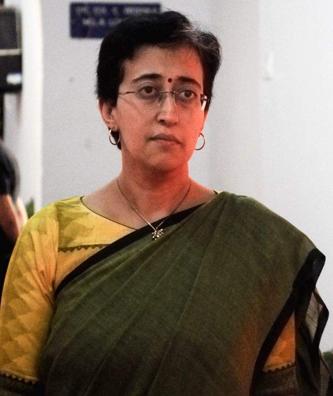 Atishi pulls up engineers for poor condition of roads, waterlogging - Vimarsana News