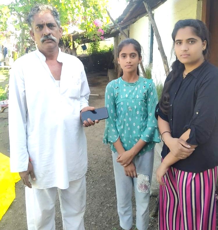 To fund children's online studies, many MP families sink into debt - Vimarsana News