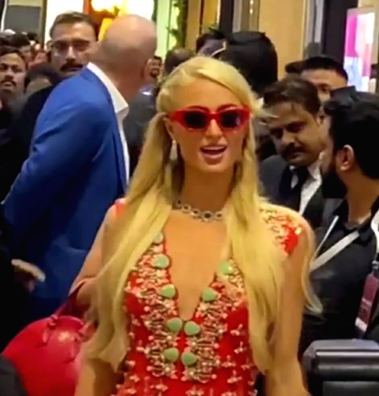 Paris Hilton goes desi for her perfume launch event in Mumbai - Vimarsana News