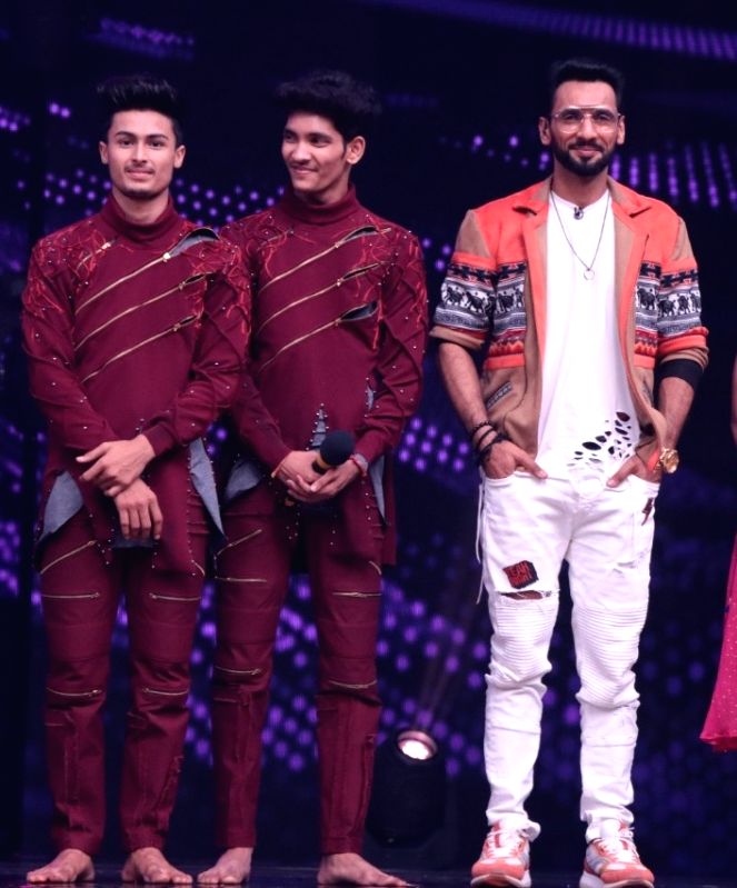 Punit Pathak decides to pay off contestant's loans on 'Dance+ 6' - Vimarsana News