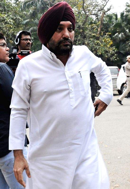 Delhi Cong chief Lovely quits post citing LS ticket to outsiders, alliance with AAP - Vimarsana News