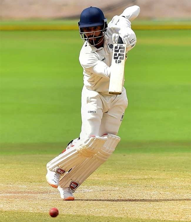 Ranji Trophy Final: Patidar's ton, Saransh's fifty put MP in firm control with first-innings lead (Ld) - Vimarsana News