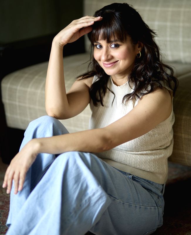 Rasika Dugal sports short hair and bangs for upcoming series - Vimarsana News