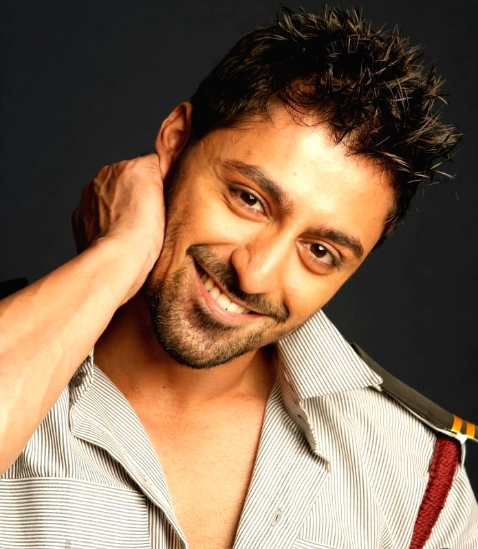 'Bold' scenes are 'easiest to do', says Ravi Seth about 'Virgin Bahus' - Vimarsana News