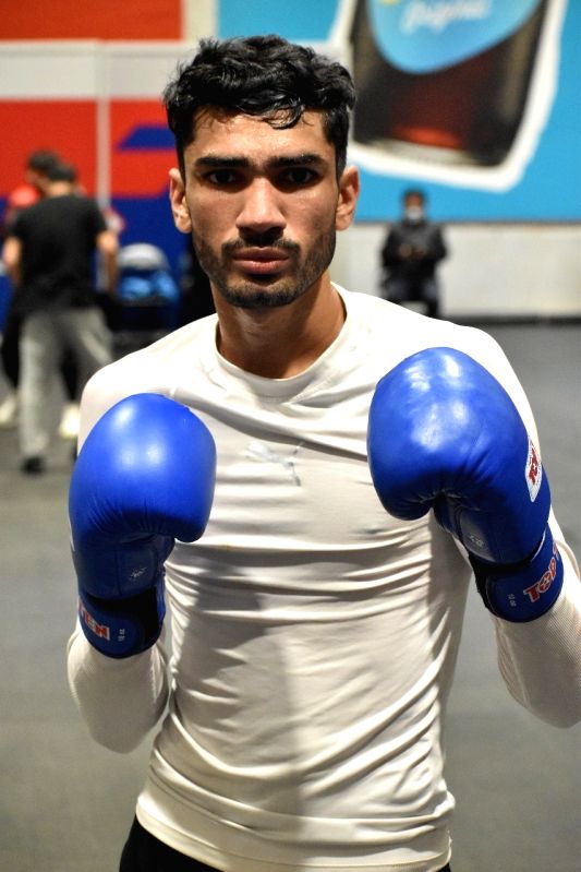 Rohit Mor gives India winning start at Men's World Boxing - Vimarsana News