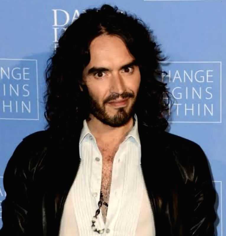 Russell Brand's father slams 'unproven' allegations - Vimarsana News