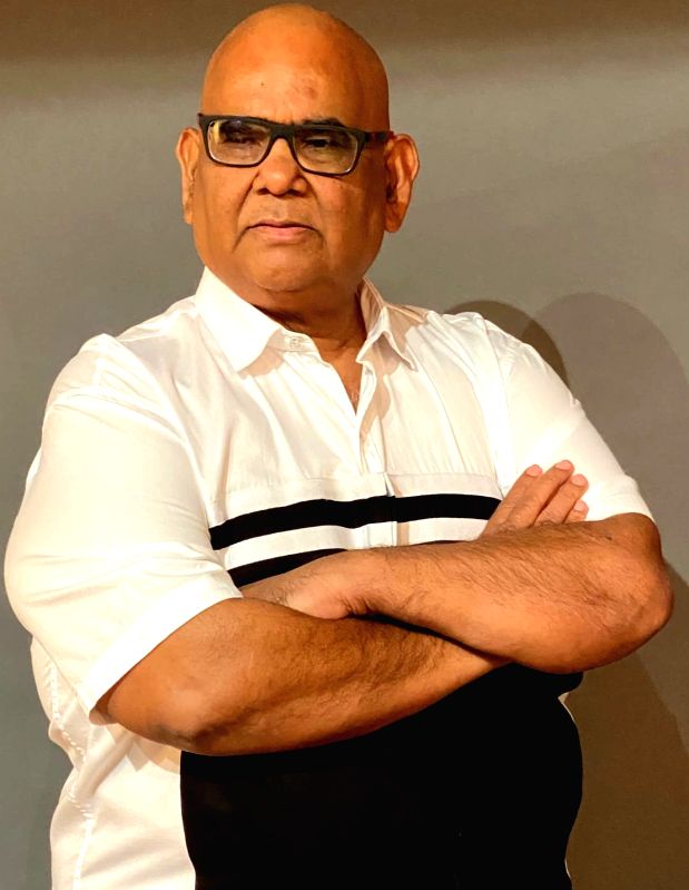Satish Kaushik reveals how Javed Akhtar would praise Bazmee's scripts - Vimarsana News