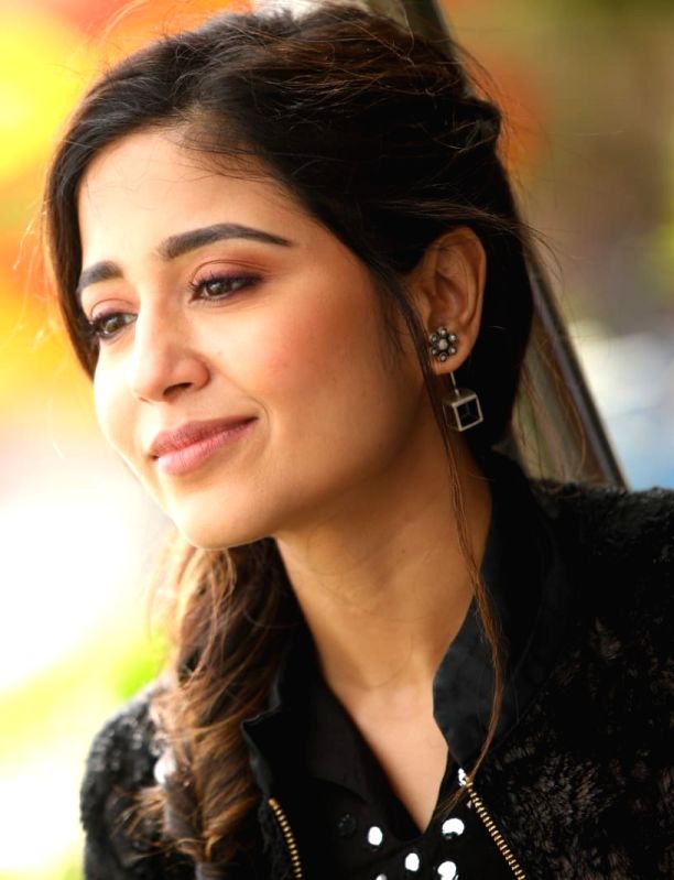 Shweta Tripathi Sharma connects with her character in 'Escaype Live' - Vimarsana News