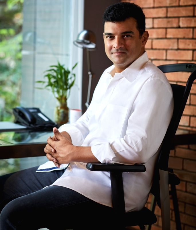 Siddharth Roy Kapur: Mentor-mentee relationship between Homi Bhabha, Vikram Sarabhai at the core of 'Rocket Boys' - Vimarsana News