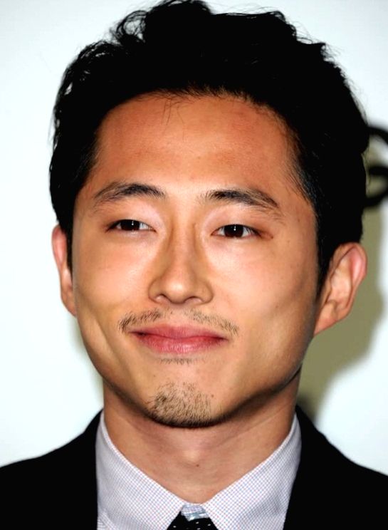Steven Yeun to co-star with Robert Pattinson in Bong Joon Ho's sci-fi thriller - Vimarsana News