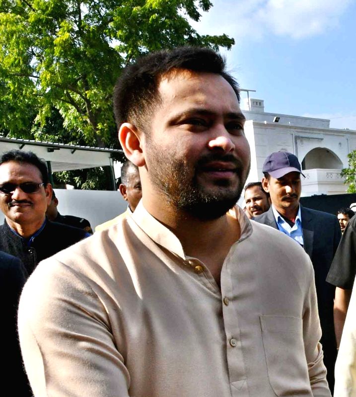 Tejashwi slams Nitish Kumar over FIRs against two reporters - Vimarsana News