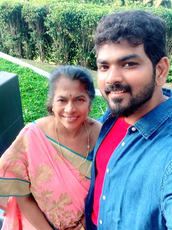 Vignesh Shivan dedicates lyrics of 'Mother Song' from 'Valimai' to his mom - Vimarsana News