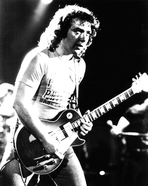 Whitesnake guitarist and rock legend Bernie Mardsen dies at 72 - Vimarsana News