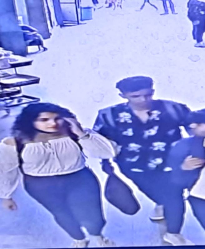 18-year-old girl dies after falling off second floor of mall in B'luru - Vimarsana News